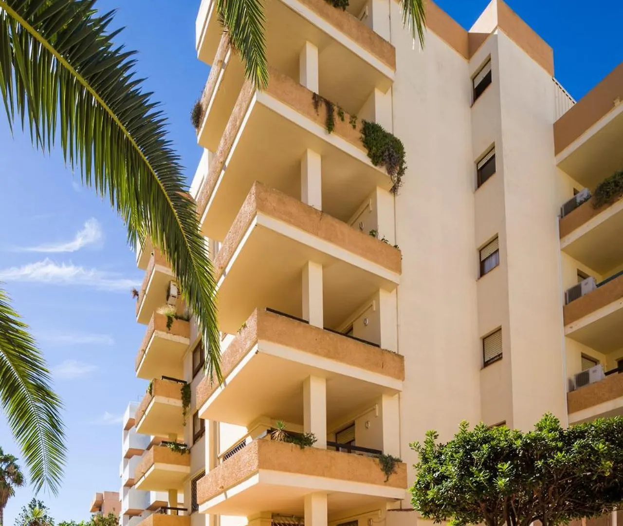 Apartamentos Arlanza - Only Adults Playa d'en Bossa 0*,  Espanha